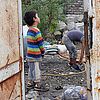 Roma-Kinder in einer Slum-Siedlung in Novi Sad/Serbien. Foto: B. Brauckhoff