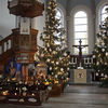Die Zionskirche in Bethel ist weihnachtlich geschmückt.