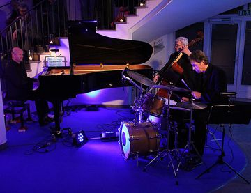 Jazztrio Kordes-Tetzlaff-Godejohann spielte »Bach and more«.