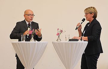 Udo Di Fabio im Gespräch mit WDR-Moderatorin Judith Schulte-Loh