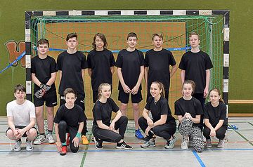 Sie fahren zum EKD-Konfi-Cup Finale: Konfis aus Paderborn. Foto: Purz/EKvW Sie fahren zum EKD-Konfi-Cup Finale: Konfis aus Paderborn. Foto: Purz/EKvW