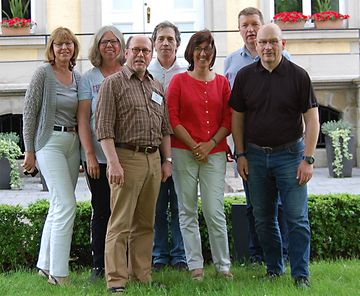 Alter und neuer Vorstand des Konvents der Krankenhausselsorge. Foto: EKvW Alter und neuer Vorstand des Konvents der Krankenhausselsorge. Foto: EKvW