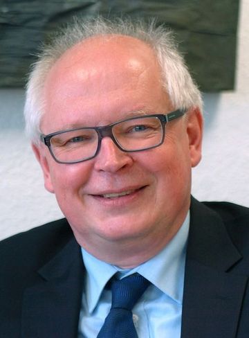 Heiner Montanus betonte: „Ein neues atomares Wettrüsten darf nicht sein! Weil Krieg um Gottes willen nicht sein darf. Und weil Atomwaffen grenzenlos das vernichten, was sie zu schützen vorgeben.“ Heiner Montanus betonte: „Ein neues atomares Wettrüsten darf nicht sein! Weil Krieg um Gottes willen nicht sein darf. Und weil Atomwaffen grenzenlos das vernichten, was sie zu schützen vorgeben.“