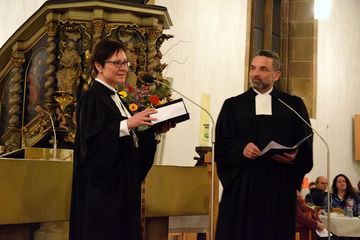 Vesperkirche 2026. Foto: Kirchenkreis Bielefeld Die westfälische Präses Adelheid Ruck-Schröder und der Bielefelder Superintendent Christian Bald.