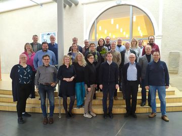 26 Pfarrerinnen und Pfarrer haben die Langzeitfortbildung "Gottesdienstkompetenz" erfolgereich abgeschlossen. Bild: EKvW 26 Pfarrerinnen und Pfarrer haben die Langzeitfortbildung "Gottesdienstkompetenz" erfolgereich abgeschlossen. Bild: EKvW