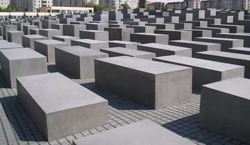 Holocaust Mahnmal Berlin. Foto: K. Weisser, CC BY-SA 2.0 de