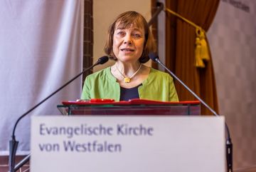 Präses Annette Kurschus eröffnete mit ihrem Bericht den ersten Tagungstag der Synode. Foto: Stephan Schütze/EKvW