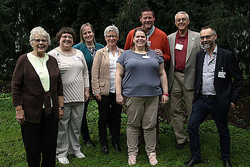 Die amerikanische Gäste mit Mitgliedern des UCC-Ausschusses: Pat Krueger, Sarah Sergesketter, Elga Zachau, Christel Weber, Annett Schroer, Don Doty, John Krueger und Thomas Krieger (von links).